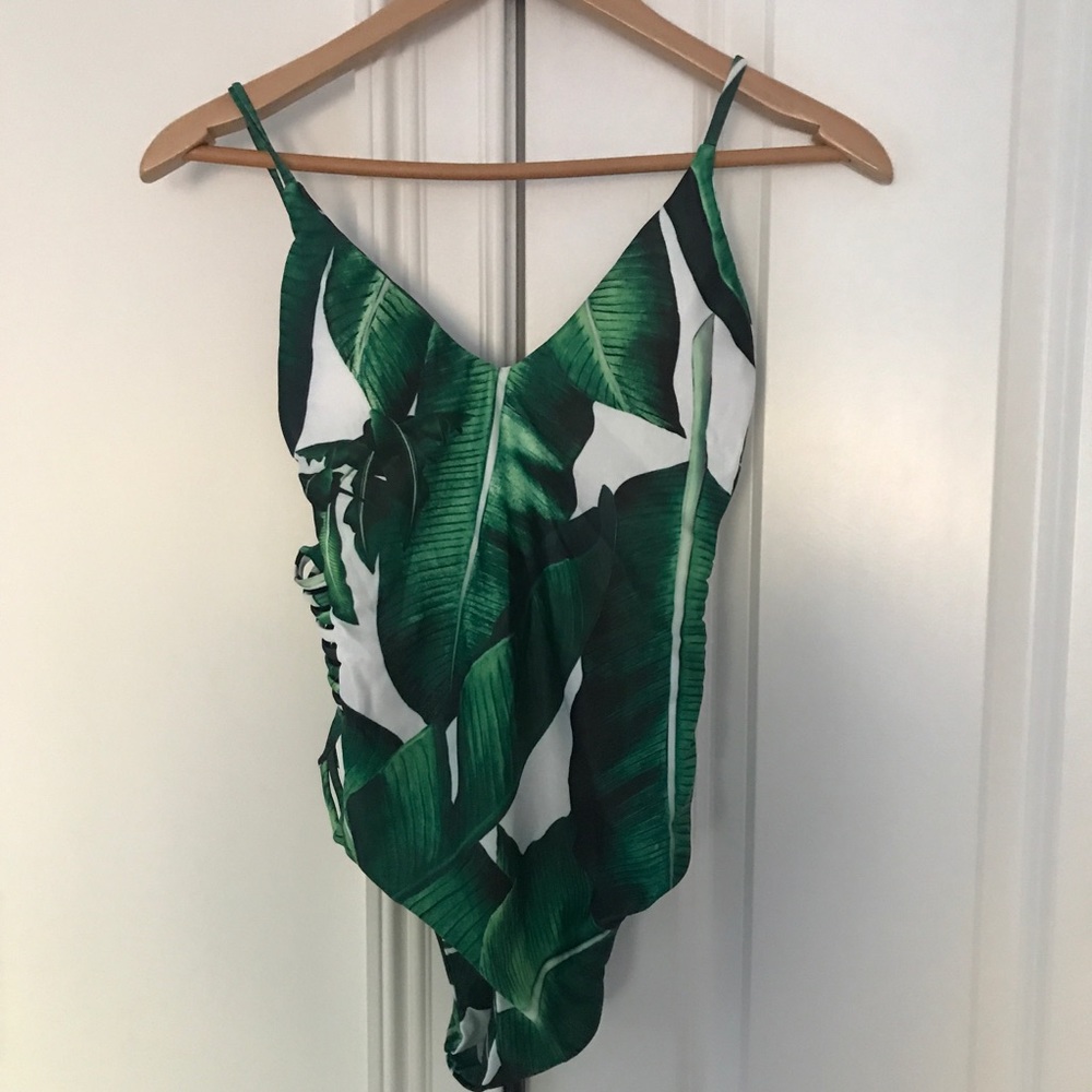 Dymoda green leaf one piece swimsuit